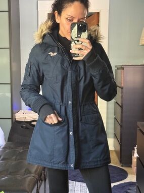 Hollister Women's Dark Navy Faux-Fur Hooded Parka